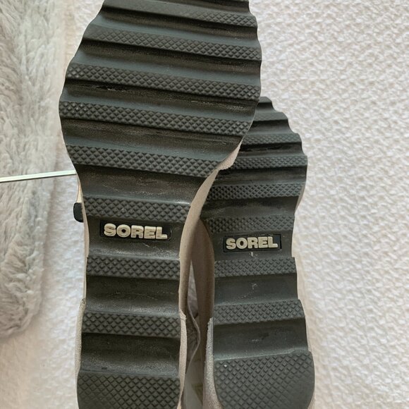 Sorel ankle strap grey suede boots 7 - Picture 3 of 5